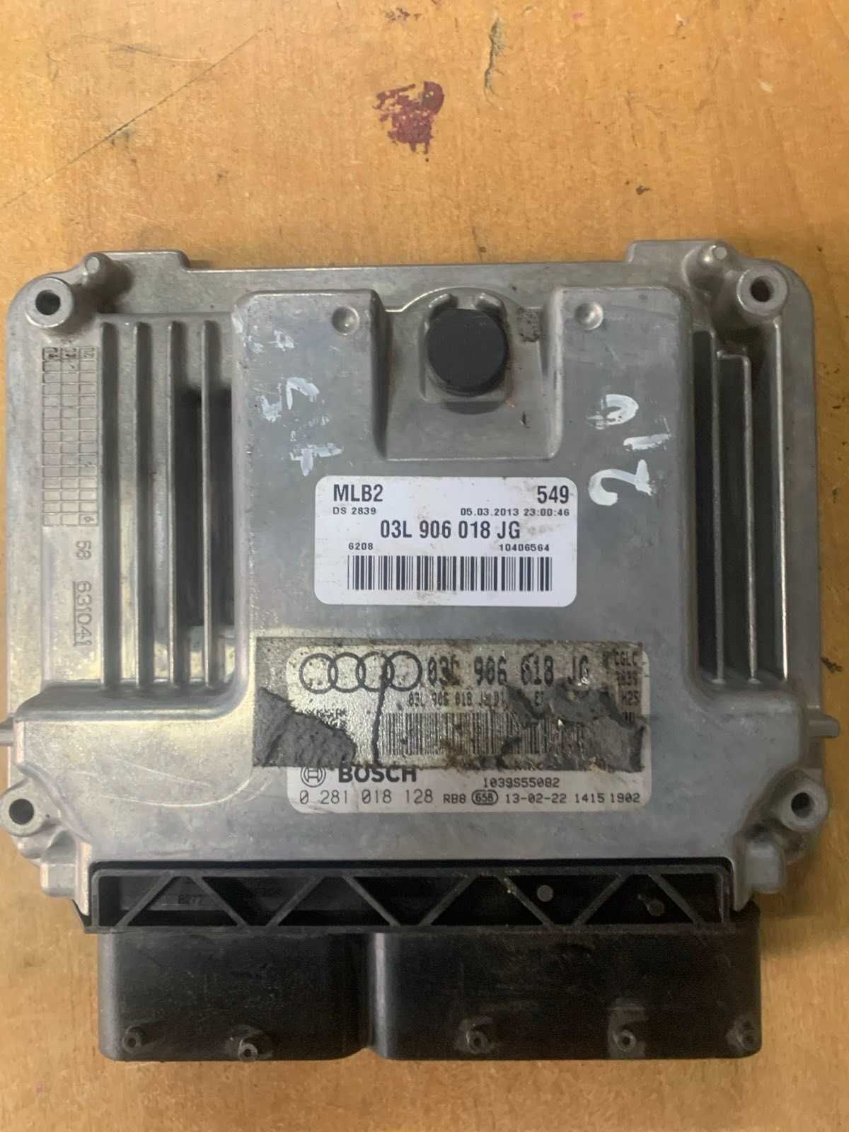 Компютър мотор двигател ECU AUDI A4 A6 A5 Q5 2.0tdi CGL 03L906016JG