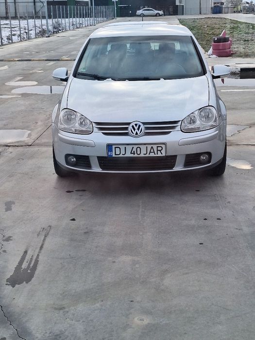 Vand golf5 benzină