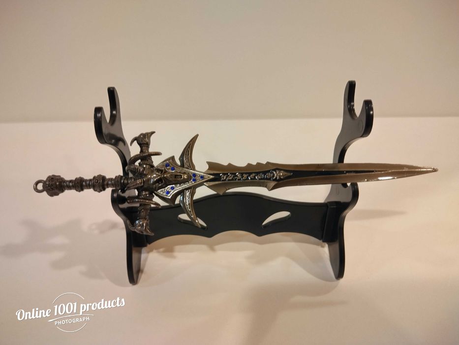 Меч “Frostmourne”