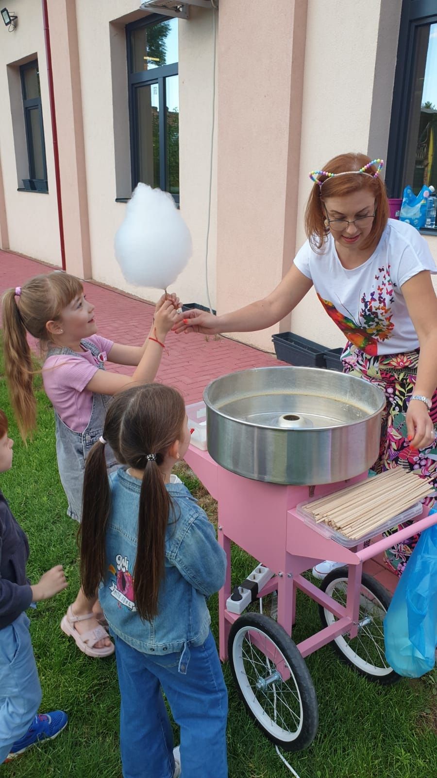 Animatori si mascote pentru copii