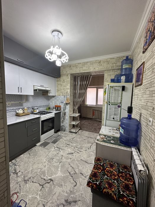 МЕТРО 3-бекат 8-худуд 3*4/3/9 Гиштли 85 квадрат Мебел Техникаси билан