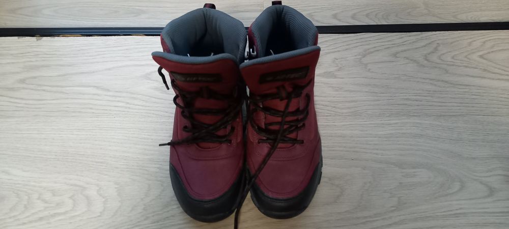 Ghete HI-TEC Martens nr 38