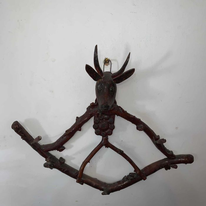 Suport de arme din lemn