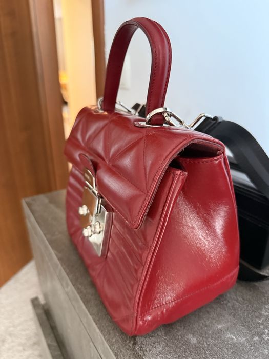 Червена кожена чанта FURLA