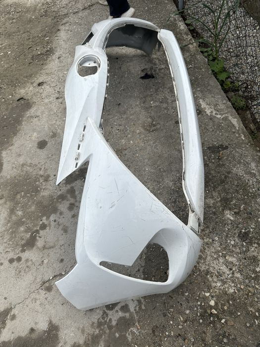 Bară față toyota yaris.