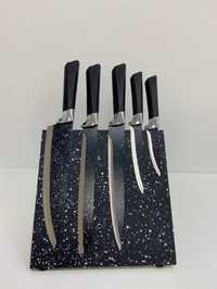 Набор ножей на магнитной доске