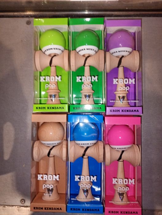 Kendama Krom pop roșu și portocaliu
