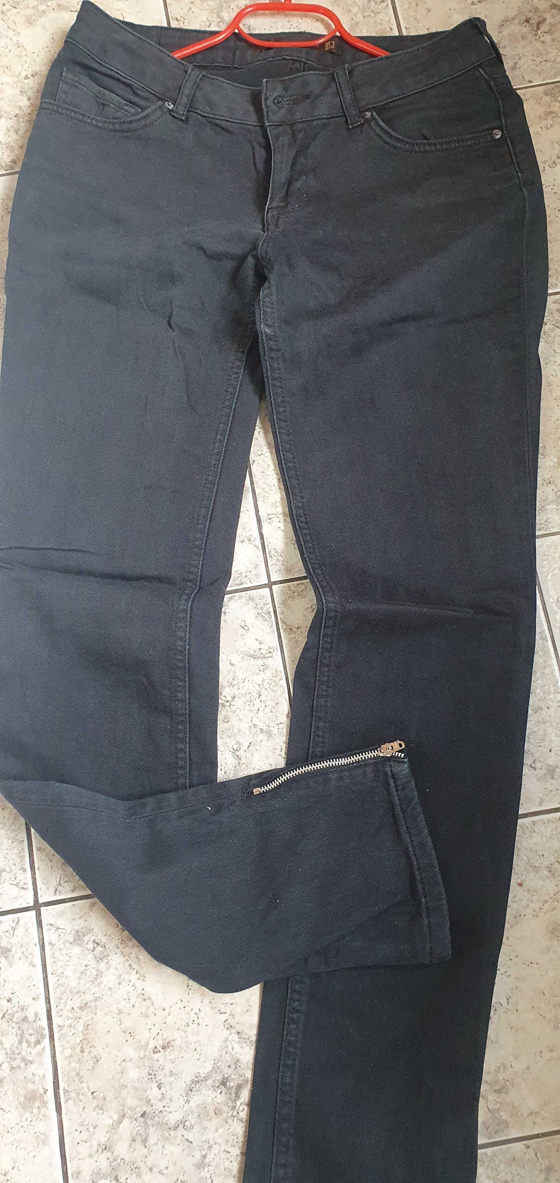 Черни дънки на Zara