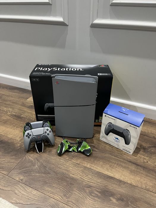 PS5 Limited Edition 1TB — как новая, с играми и гарантией!