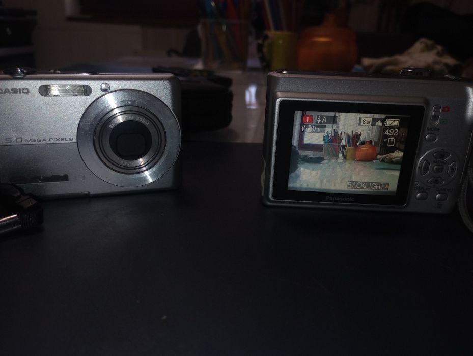 Panasonic Lumix DMC-LS80 funcțional și Casio Exilim EX-Z500, piese