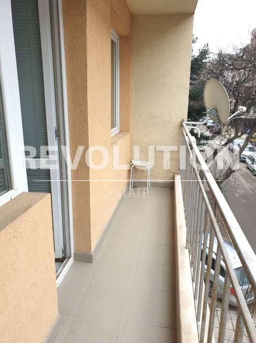 Дава се под наем Едностаен апартамент в Варна, Лятно кино Тракия - 42 кв.м за 300 € - Снимка #3