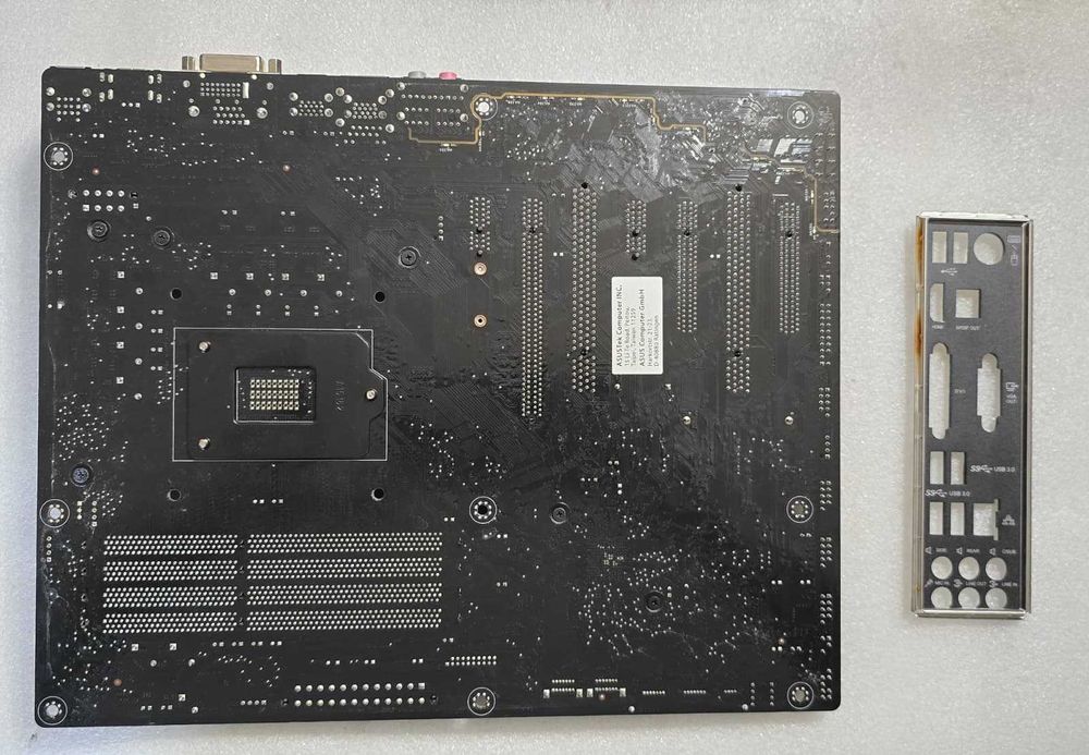 Placa de baza ASUS Z97-Pro Gamer, Socket 1150, DDR3 + procesor I3 4130