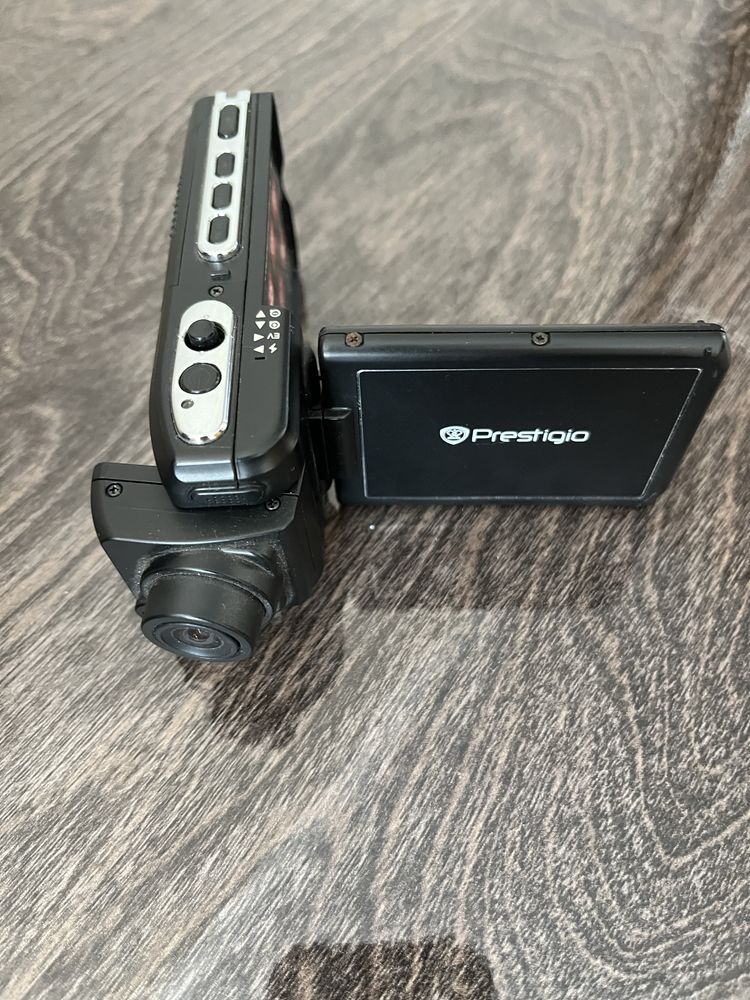 Видеорегистратор Prestigio