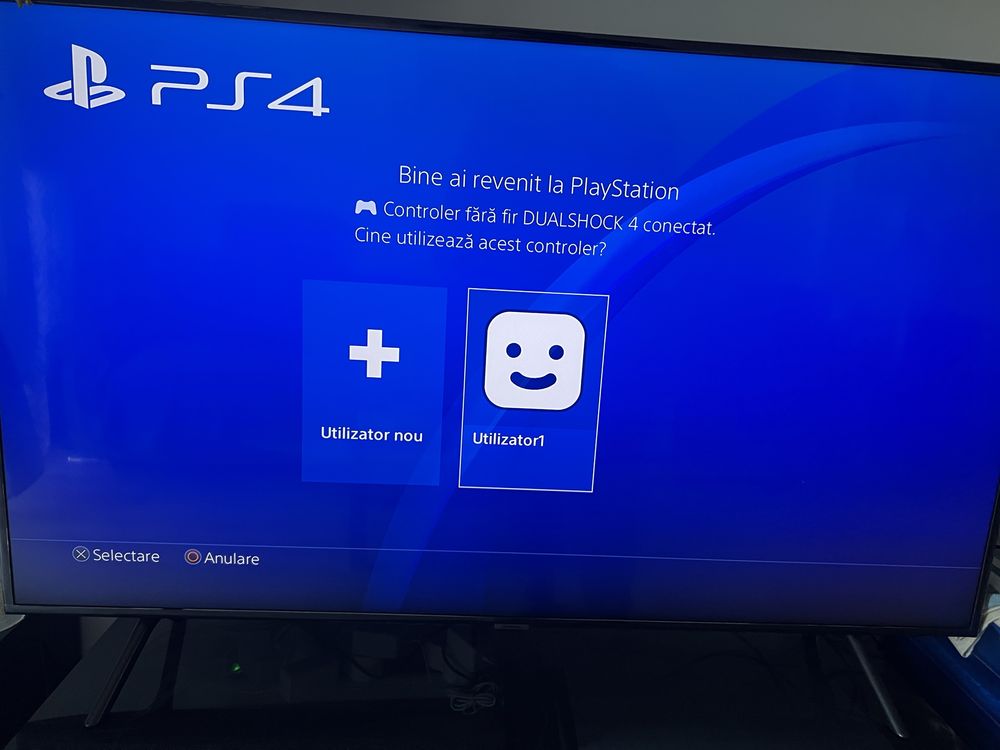 PS4 400GB + 2 jocuri CD