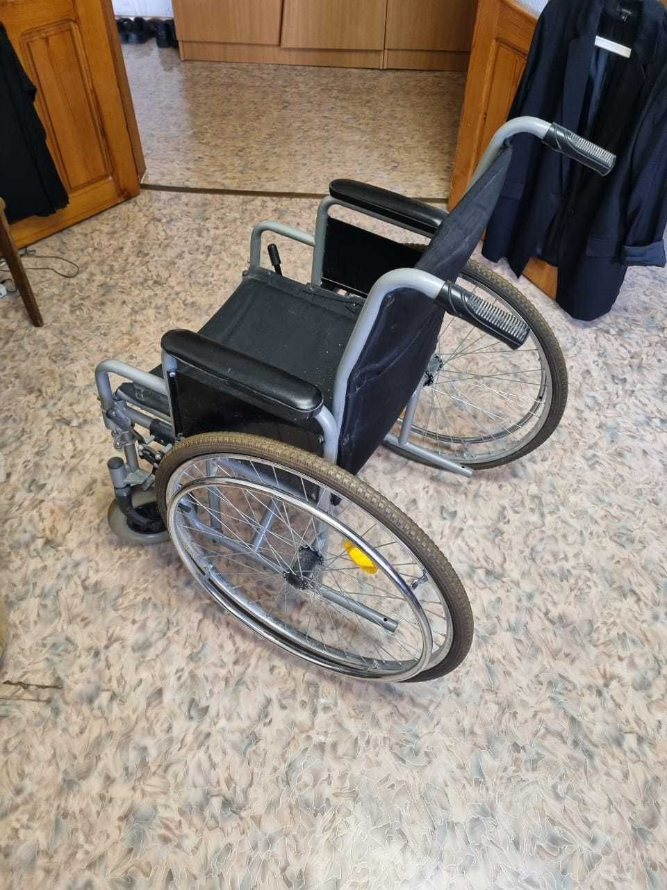 Коляска инвалидная