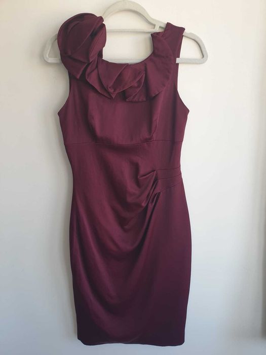 Елегантна вечерна, коктейлна рокля цвят бордо от Karen Millеn.