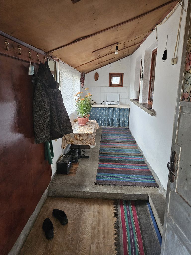 Продава се Промишлена сграда в с. Радовец, Област Хасково - 500 кв.м за 204 €/кв.м - Снимка #5