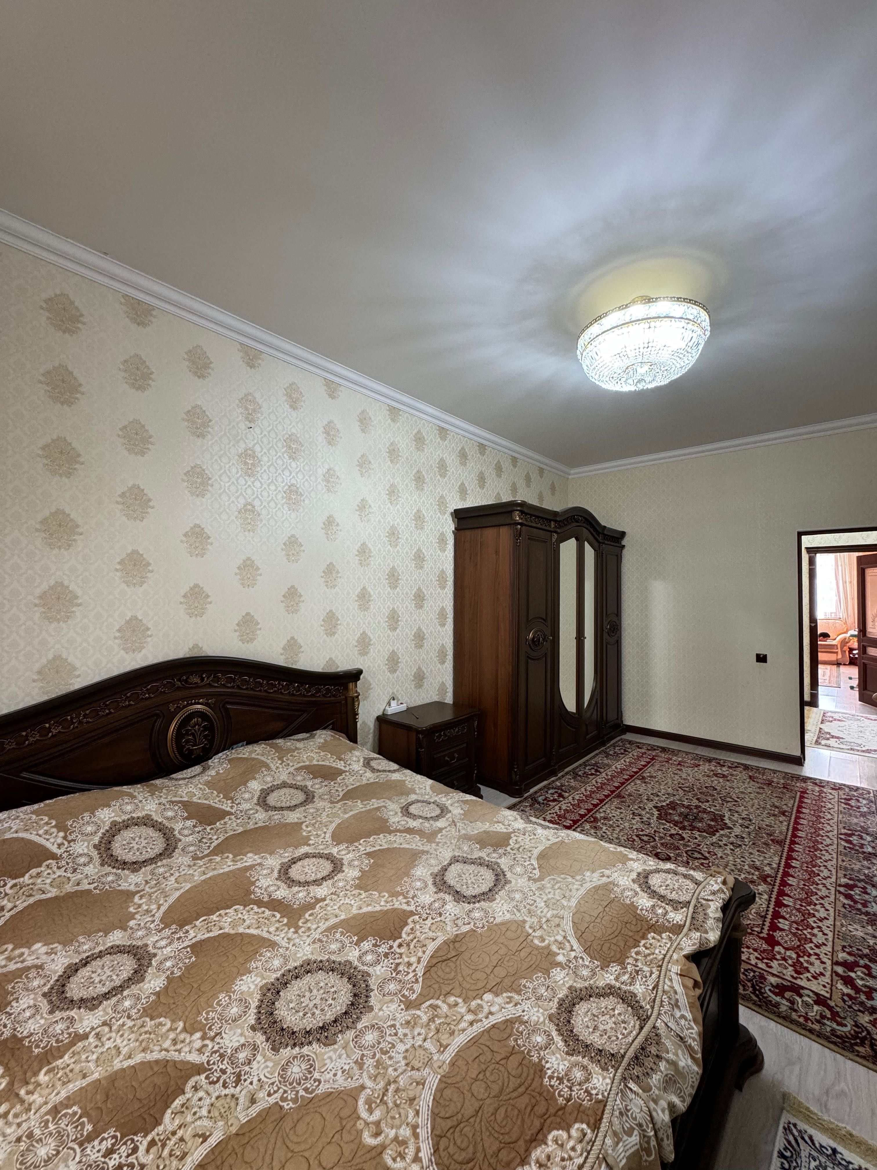 Продается 5-ти комн. квартира по ул. Санкибай батыра 253/6