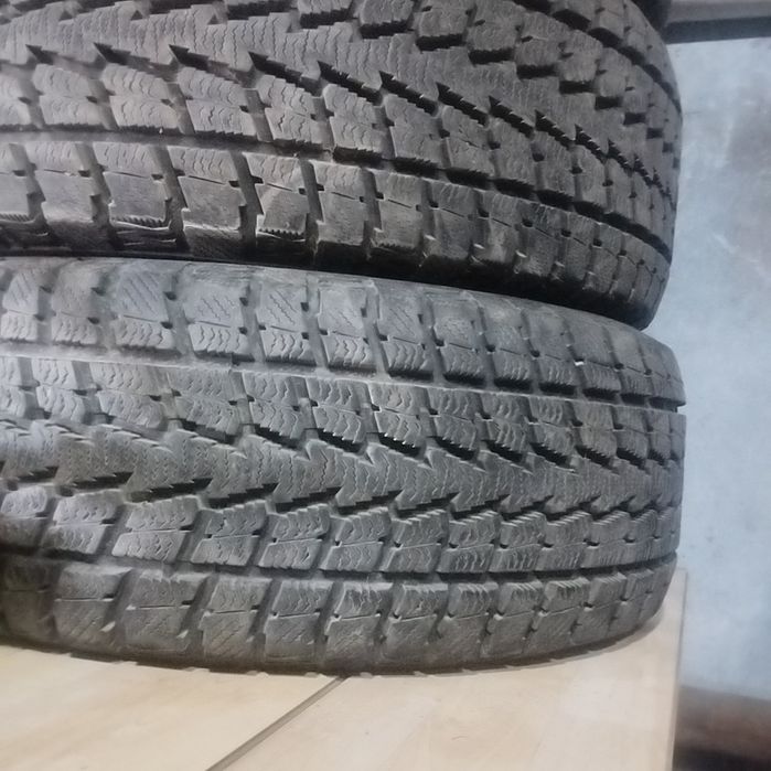 Шины резина 2 зимние 275/60/18