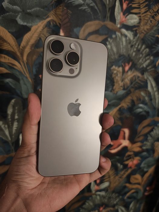 Iphone 15 Pro Max 256Gb Orice retea Esim impecabil 84% sanatate