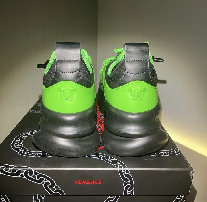 Adidasi versace chain reaction