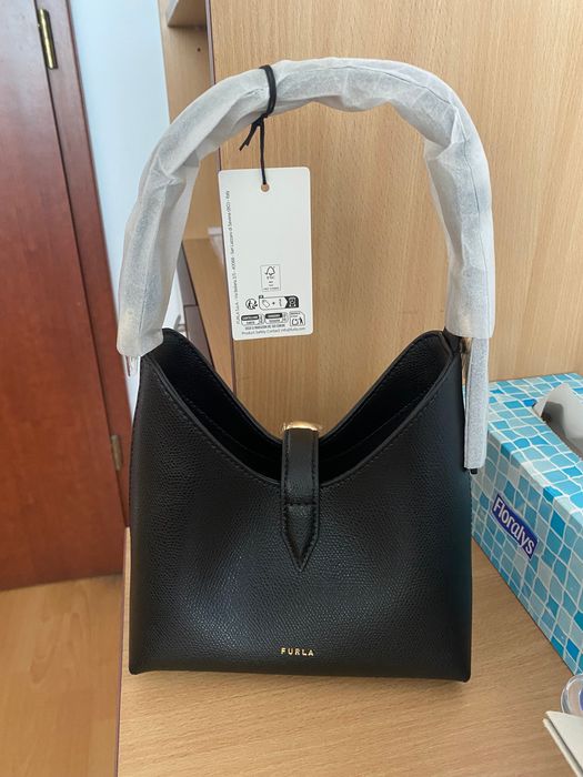 Черна чанта Furla