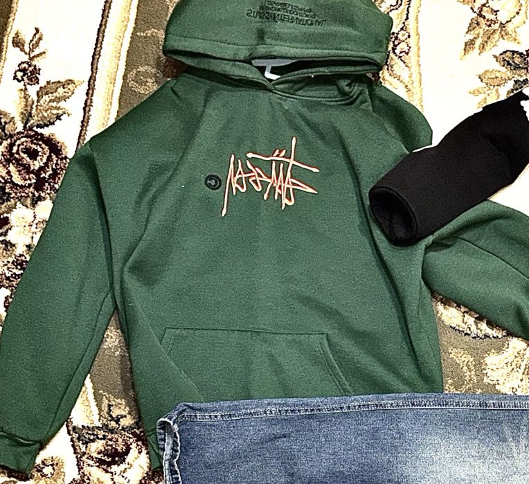 Продам Худи За 10000