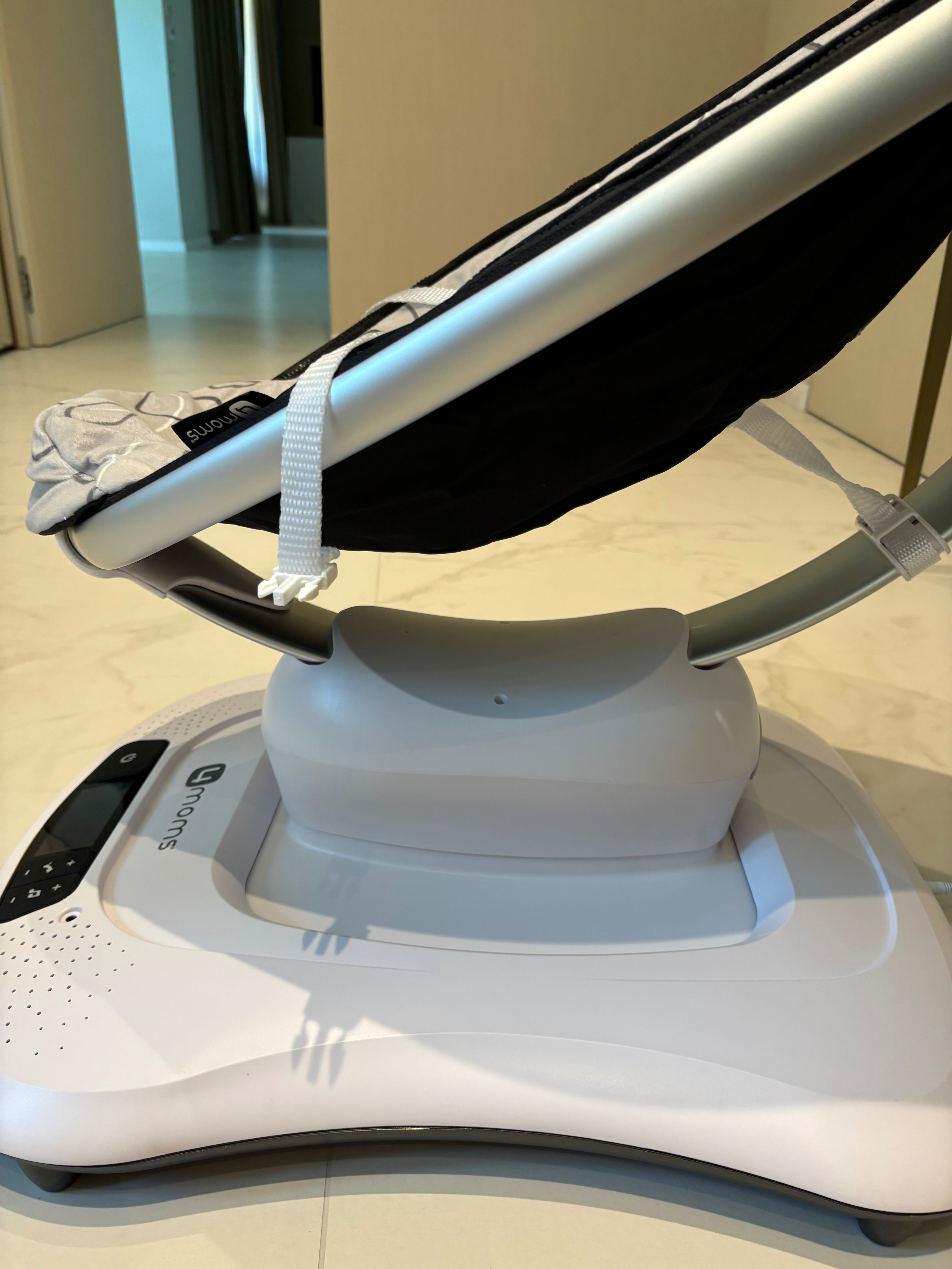 4moms Електрическата бебешка люлка mamaRoo 4.0