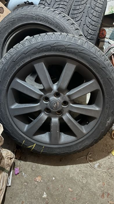 Зиняя резина на дисках 265/50 R20
