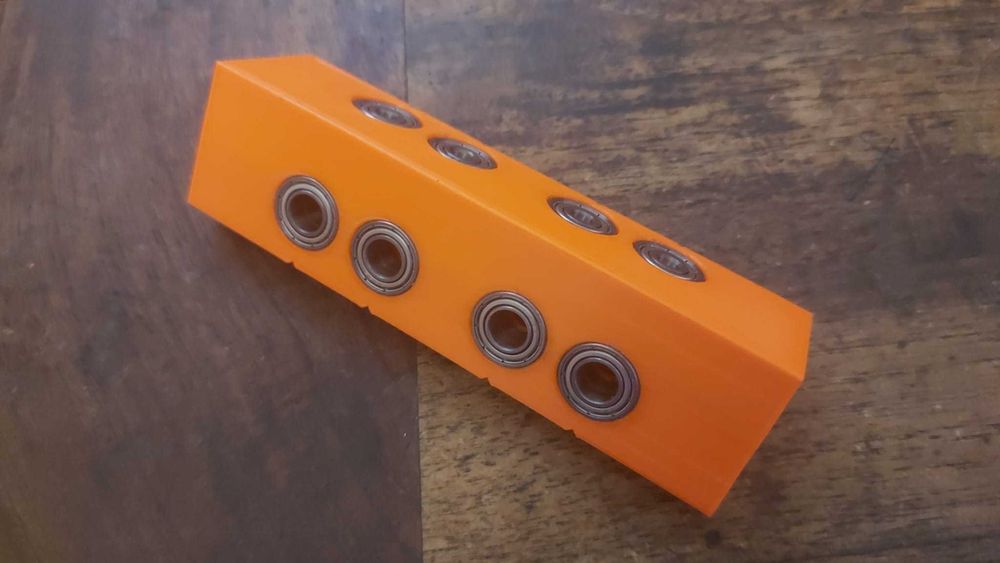 Sablon mobila din plastic dur forma L ericsoane si dibluri versiune 4