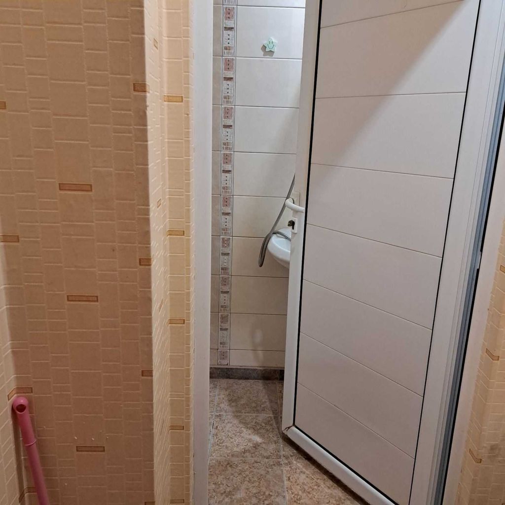 Дава се под наем Двустаен апартамент в Стара Загора, Ремиза - 41 кв.м за 204 € - Снимка #6