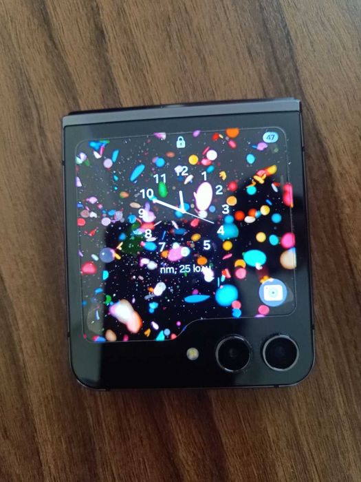 Samsung Galaxy Z Flip5 5G 512GB 8GB RAM Dual