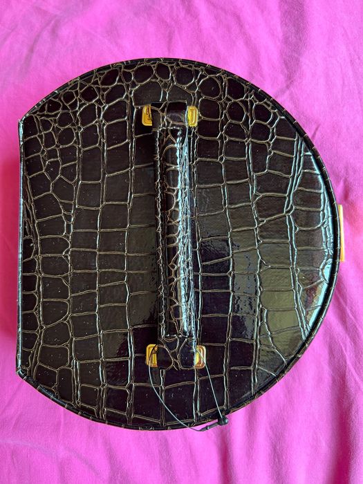 Хубав подарок. Кутия за бижута ART 93. Нова.