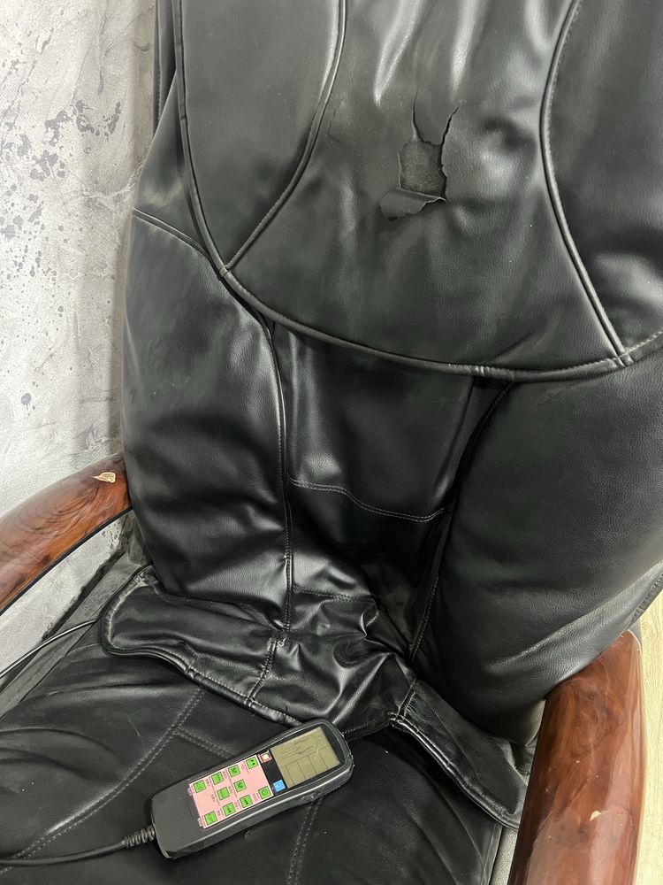Продам массажное кресло