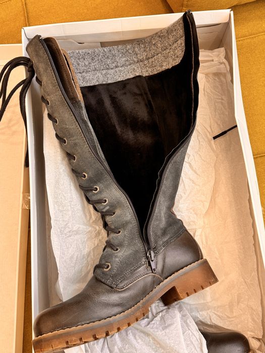 Vând/Schimb Ghete, Bocanci de iarna marimea 36 in cutia lor originală