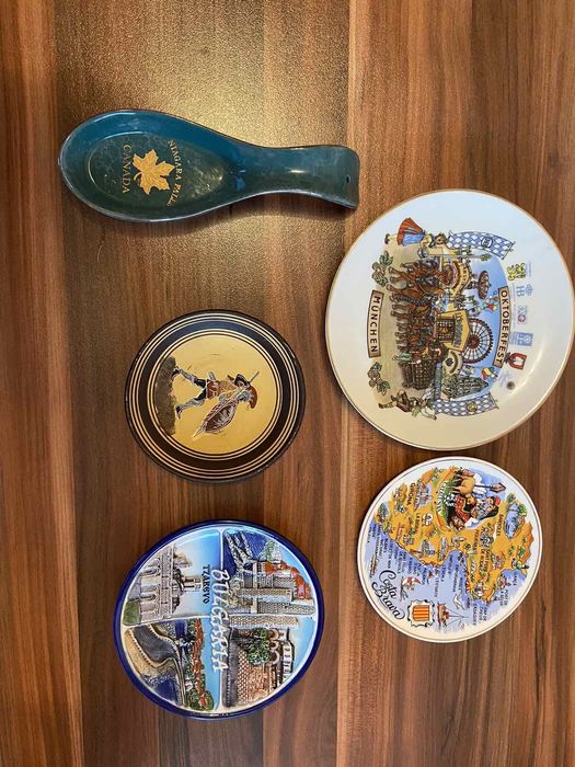 Сувенирни керамични чинии