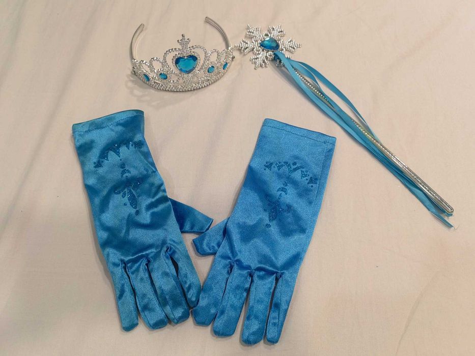 Рокля на Елза за  4 г. момиченце