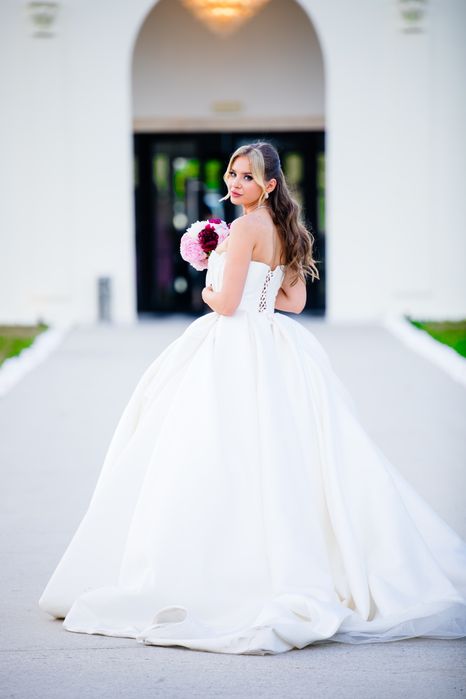 Vand rochie de mireasă