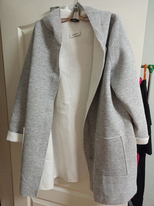 Продам женскую осеннюю куртку