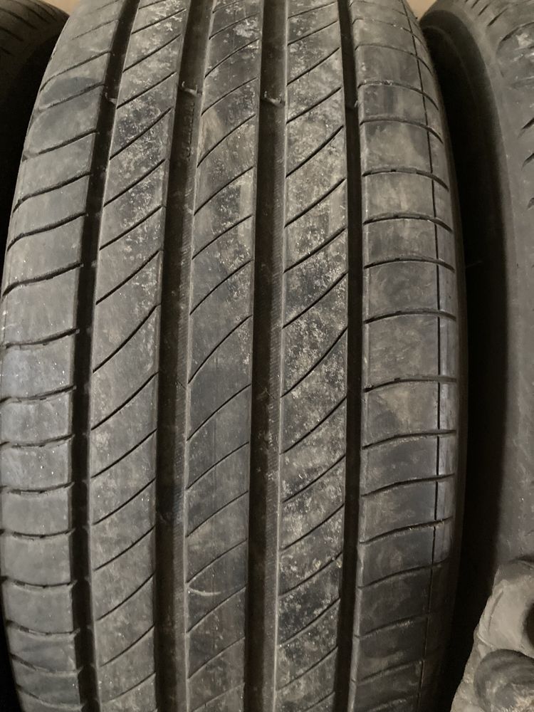 4броя 215/60R17 Michelin Premacy4