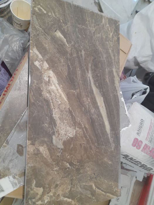 41кв нови керамични плочки