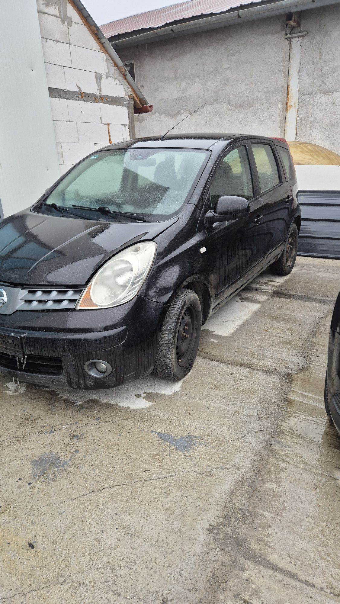 Vând bara fata spate nissan note