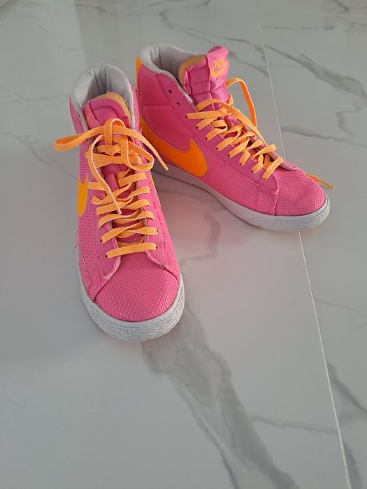 Оригинални маратонки NIKE