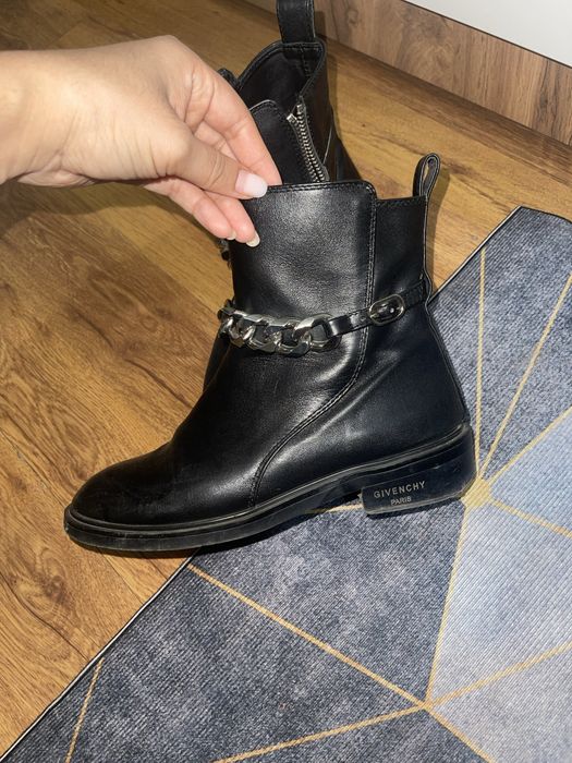 Продам осенние ботинки