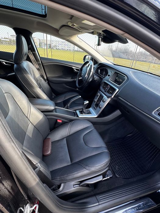 Volvo V40 Inscription 2.0 E6 2017