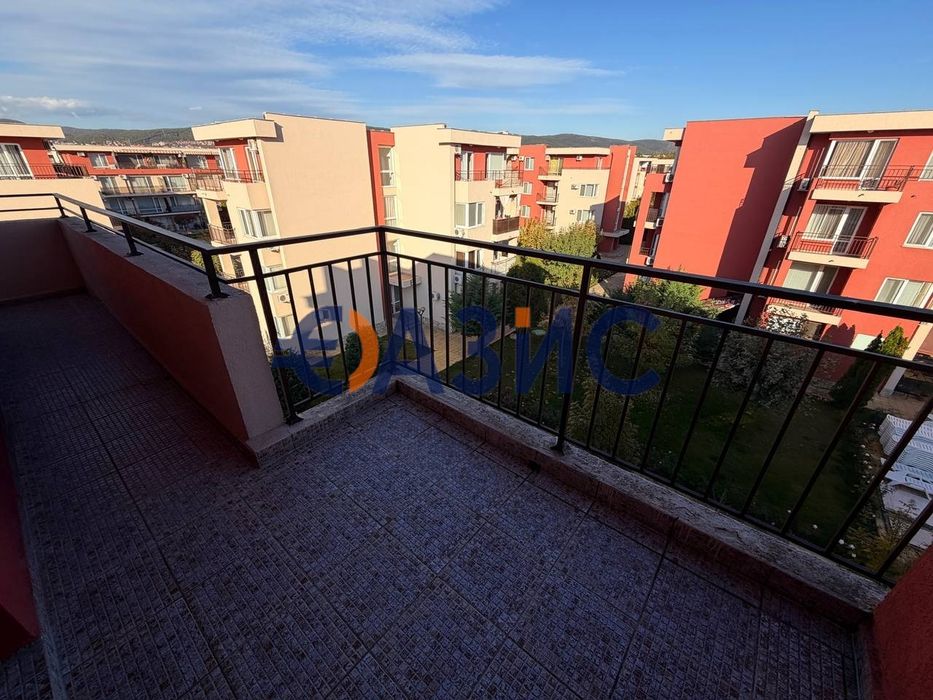 Тристаен апартамент в комплекс Holiday Fort Golf Club, 66 кв. м.,