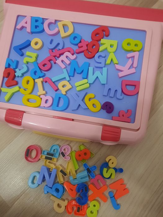 Tabla magnetica cu litere și numere