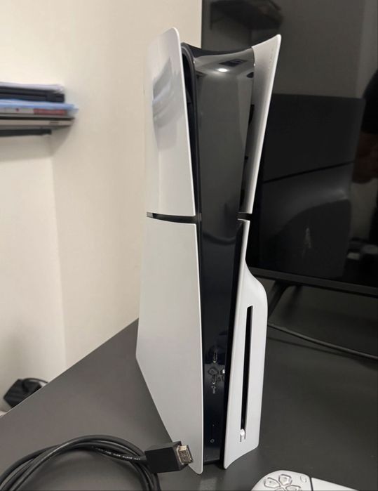 Vand/schimb ps5/ Playstation 5 slim 1TB