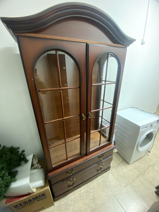 Гостинный шкаф с ящиками