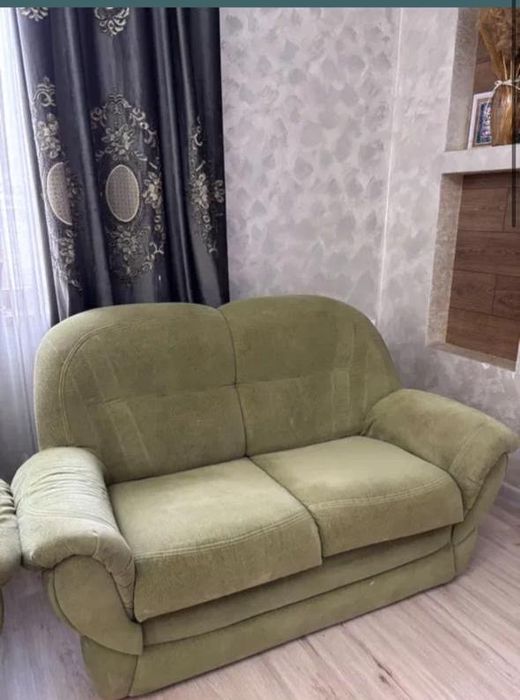 Срочно продам диван